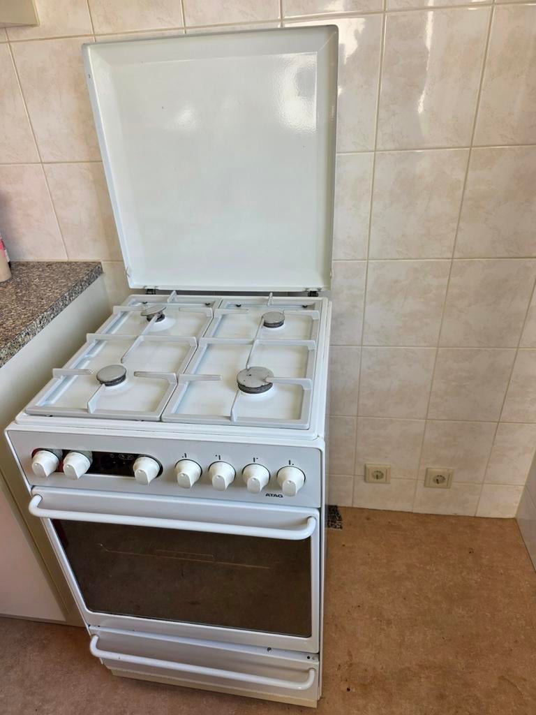 Atag gasfornuis met oven, Witgoed en Apparatuur, Fornuizen, Ophalen, 4 kookzones, Gas, Vrijstaand