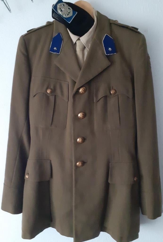 Aangeboden DT Cavalerie, Verzamelen, Militaria | Algemeen, Ophalen of Verzenden, Landmacht, Nederland, Kleding of Schoenen