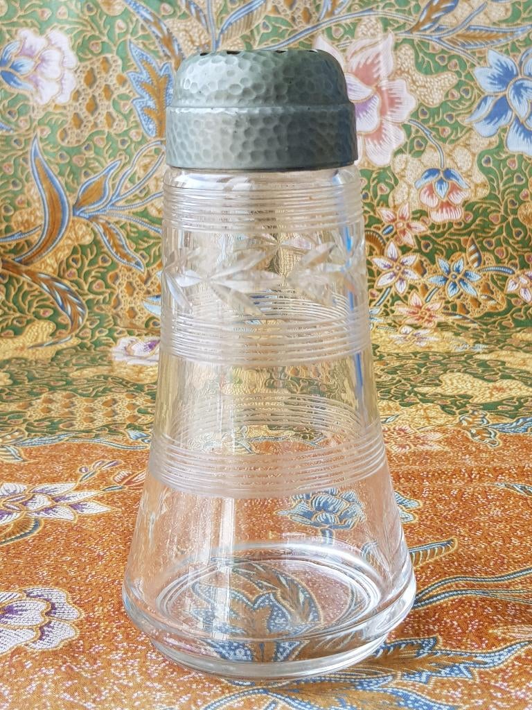 Mooie antieke strooier uit Engeland van glas en tin 15,3 cm., Antiek en Kunst, Ophalen of Verzenden