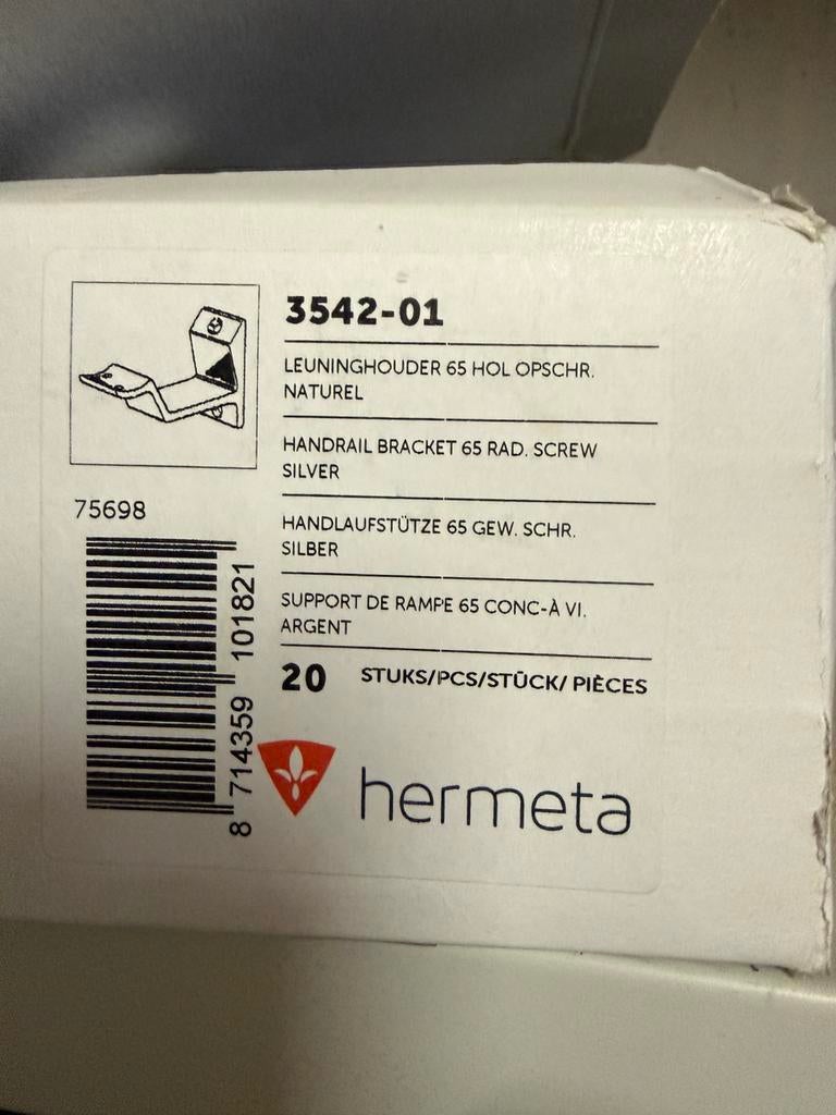 Trap leuning houders.  Leuninghouders.  Trapleuninghouders., Ophalen of Verzenden, Zo goed als nieuw, 100 tot 250 mm