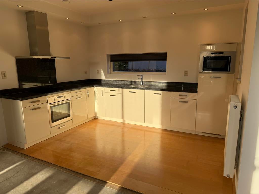 Nette Hoekkeuken + Graniet + Apparatuur + GEDEMONTEERD, Huis en Inrichting, Keuken | Complete keukens, Ophalen of Verzenden, Zo goed als nieuw