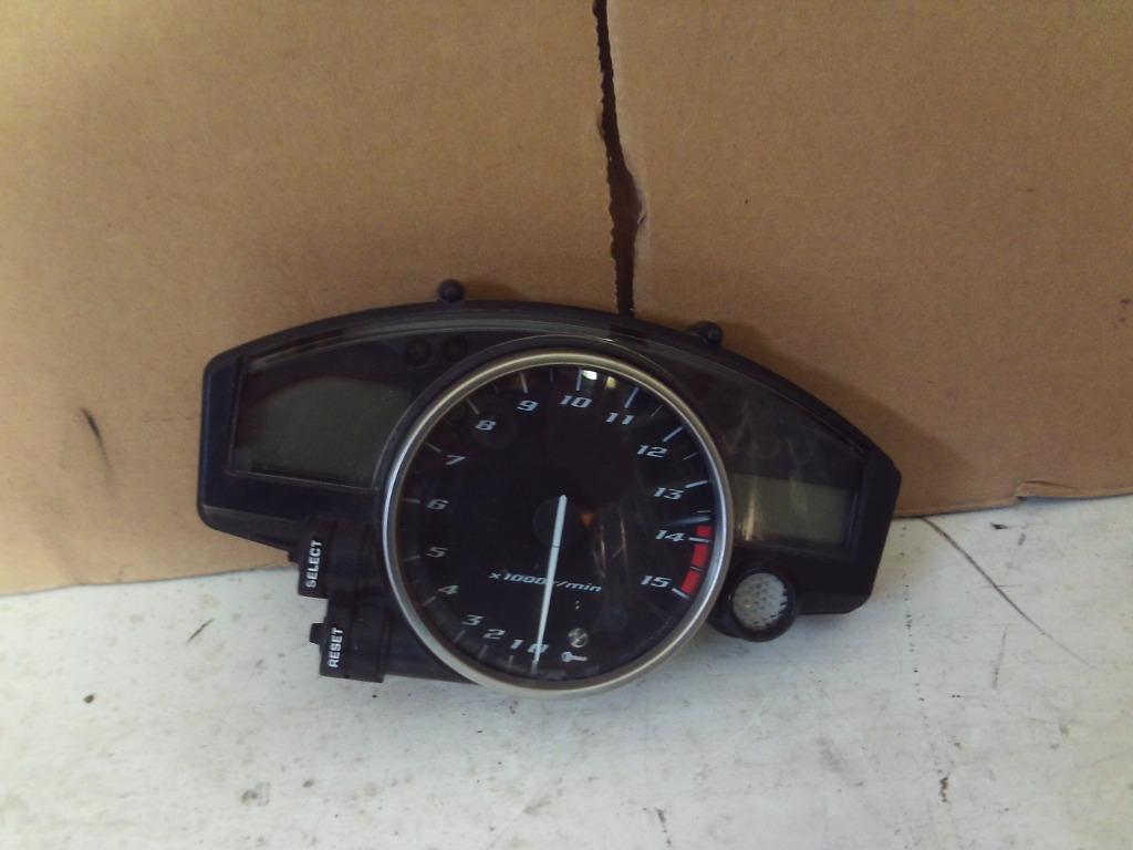 Tellerset , cockpit Yamaha R1 bj04-06 staan 90000 km op, Ophalen of Verzenden, Gebruikt
