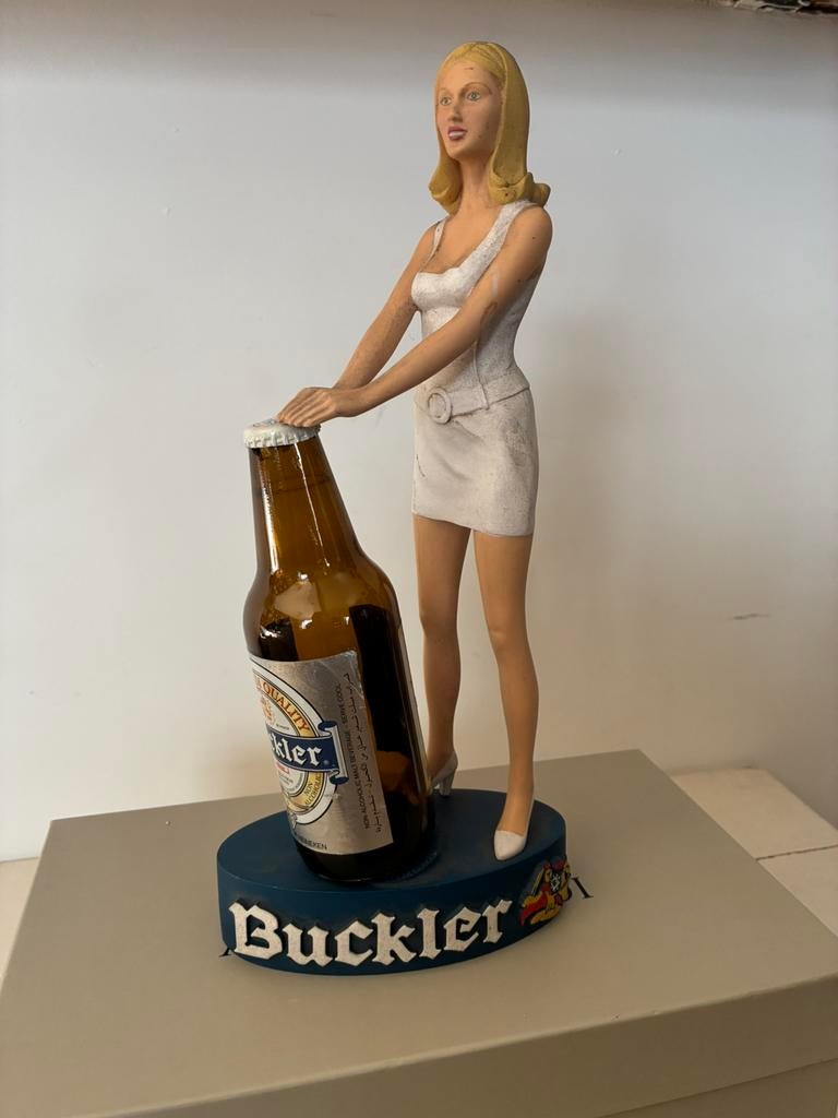 Pin up Buckler reclame beeld, Ophalen, Zo goed als nieuw