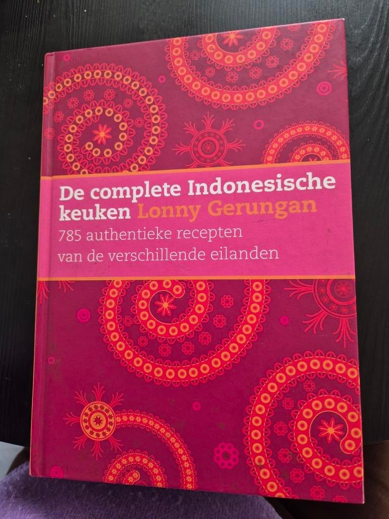 Lonny Gerungan - De complete Indonesische keuken, Boeken, Kookboeken, Azië en Oosters, Ophalen of Verzenden, Zo goed als nieuw