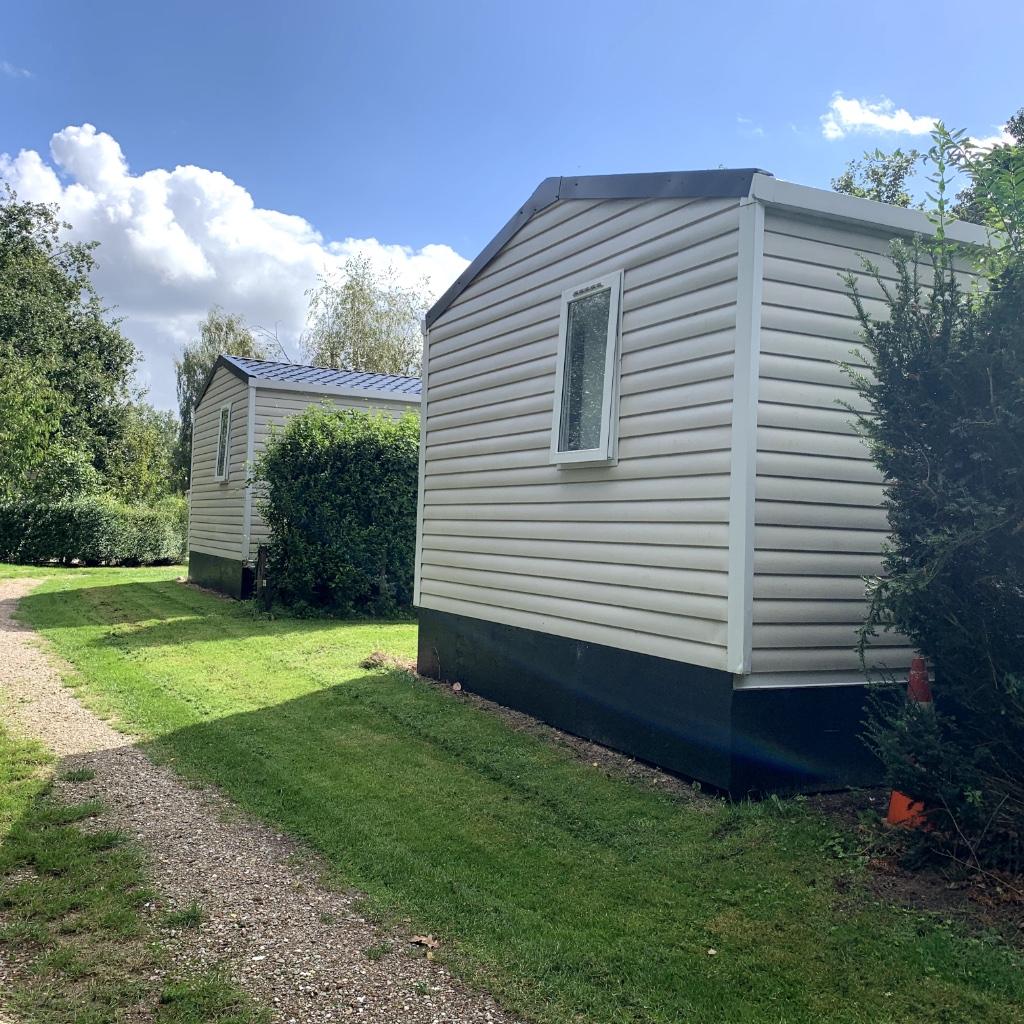 chalet/stacaracan verhuur, Caravans en Kamperen