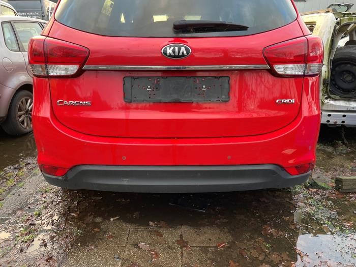 Achterbumper van een Kia Carens (AJR), Auto-onderdelen, Carrosserie en Plaatwerk, -, -, Ophalen of Verzenden, Bumper