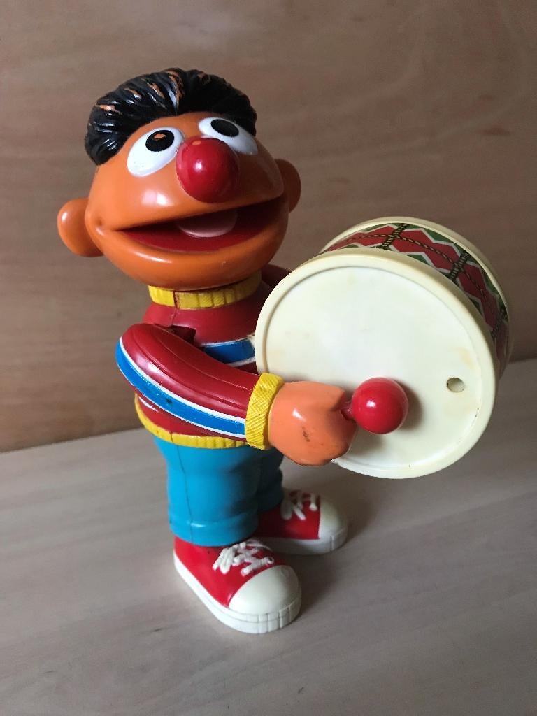 Vintage Ernie Opwindpop Pop met Trommel 17 cm, Ophalen of Verzenden, Gebruikt