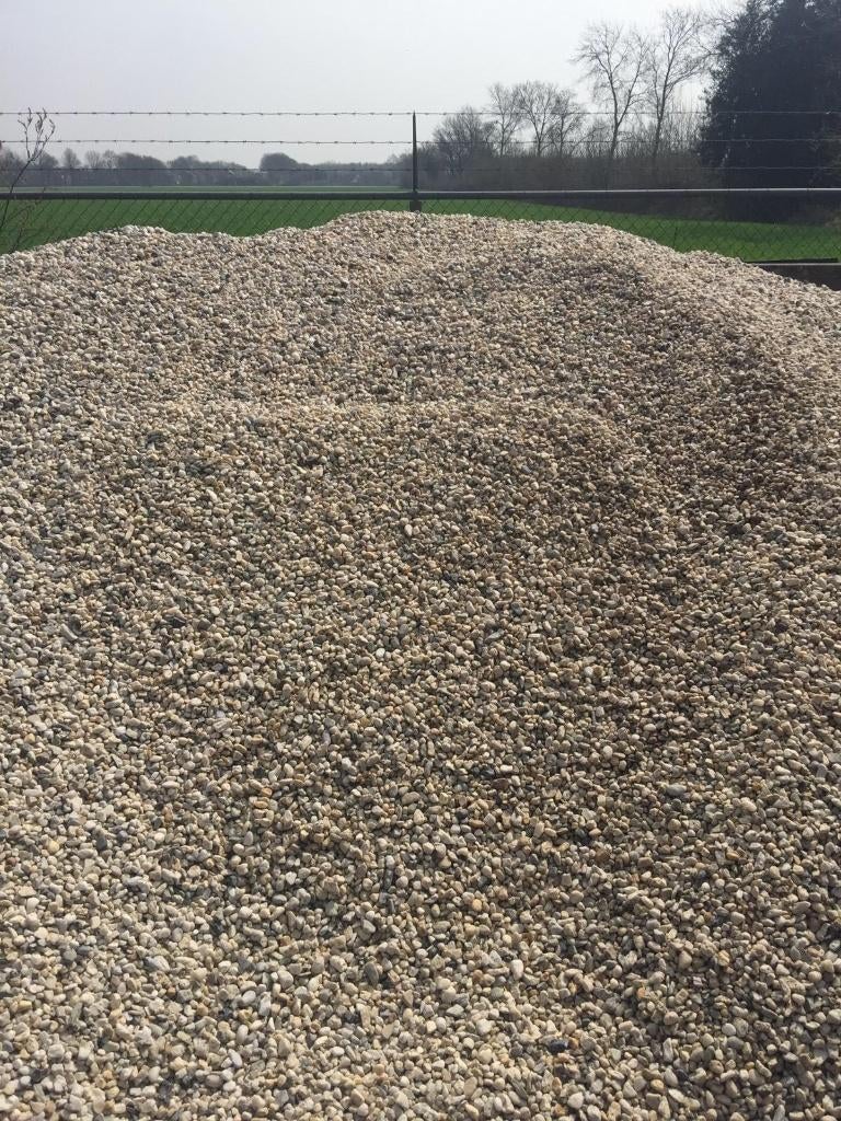 Siergrind div. kleuren - woudzand - zwarte grond € 40,00, Tuin en Terras, Overige materialen, Nieuw, Ophalen of Verzenden, Grind