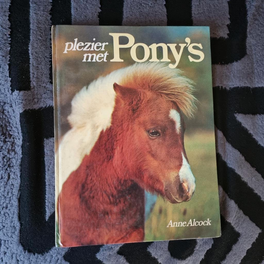 Boek pony s, Ophalen of Verzenden, Gelezen, Paarden of Pony's