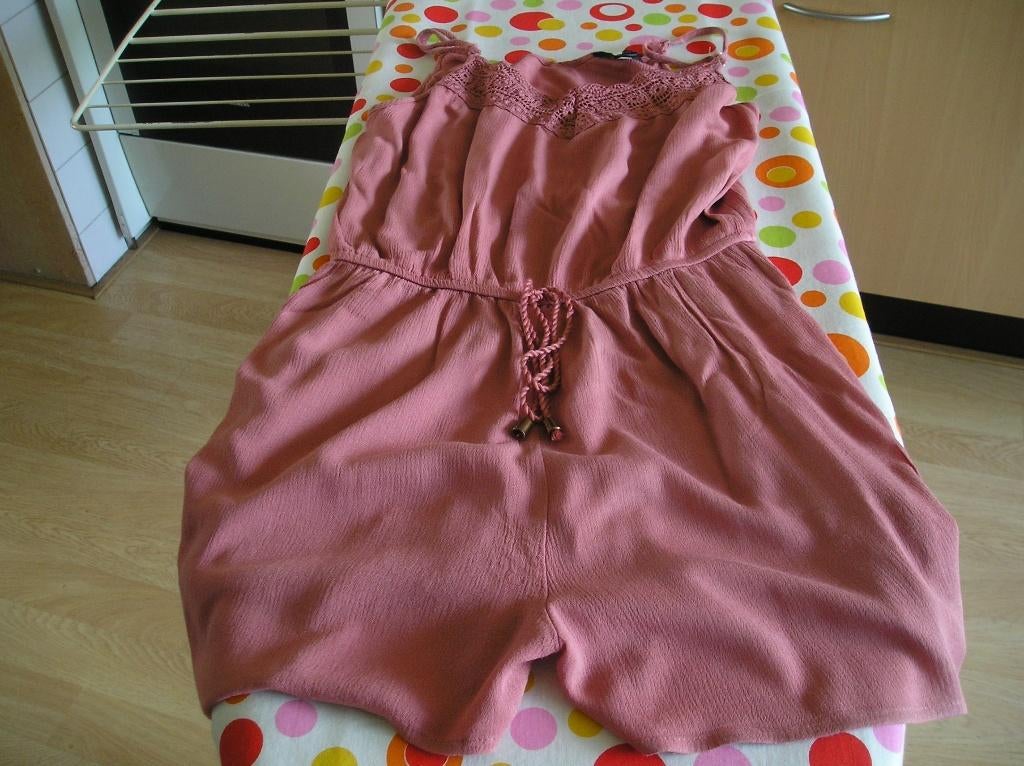 Dameskleding: Roze jump/playsuit(Primark), mt S, Kleding | Dames, Primark, Ophalen of Verzenden, Zo goed als nieuw, Roze