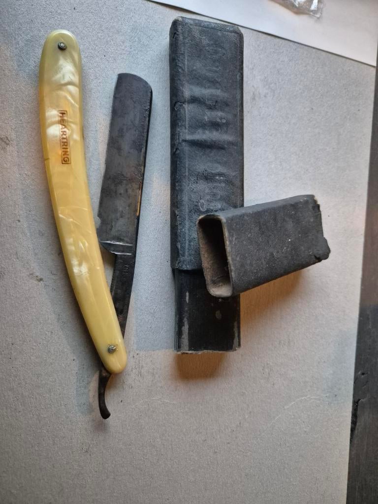 Antiek Hecker & Söhne Scheermes met Doos, Antiek en Kunst, Antiek | Gereedschap en Instrumenten, Ophalen of Verzenden