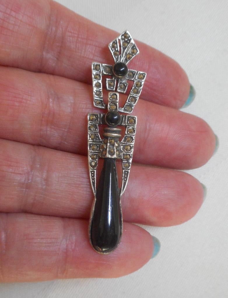 Zilveren Art Deco hanger met onyx en markasiet nr.705, Sieraden, Tassen en Uiterlijk, Antieke sieraden, Verzenden, Zilver, Hanger
