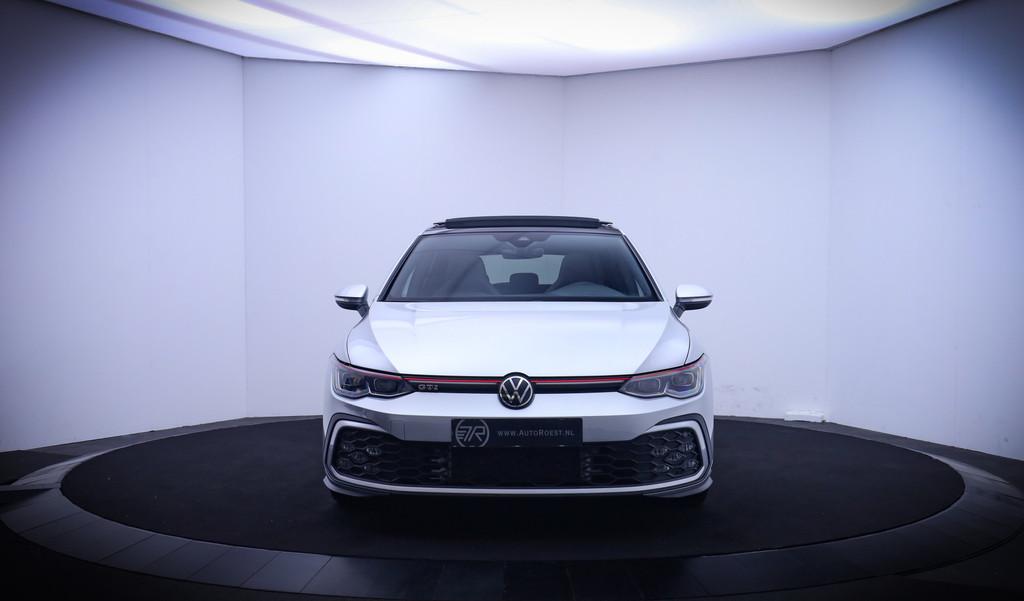 Volkswagen Golf 2.0GTI DSG 245PK PANO | NAVI | APP CONNECT |, Gebruikt, Zwart, 4 cilinders, 1984 cc