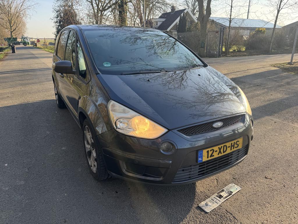 Ford S-Max 2.0-16V RIJKLAAR (bj 2007), Voorwielaandrijving, 145 pk, Gebruikt, 4 cilinders
