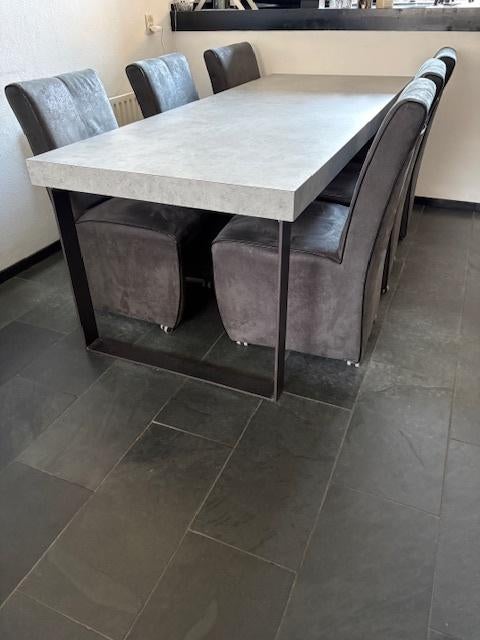 Tafel met gratis stoelen, Huis en Inrichting, Tafels | Eettafels, Ophalen, Gebruikt, Overige materialen, 200 cm of meer