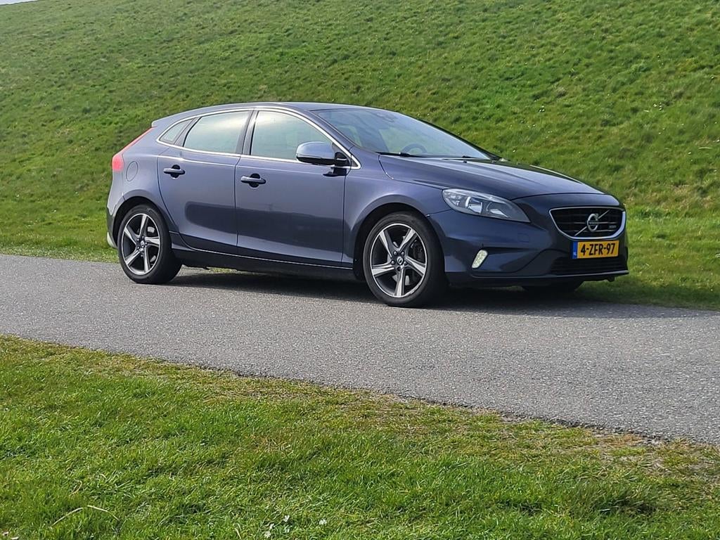 Volvo V40 2.0 D4 190PK 2014 Blauw, Auto's, Volvo, Voorwielaandrijving, Blauw, Particulier, 30 km/l