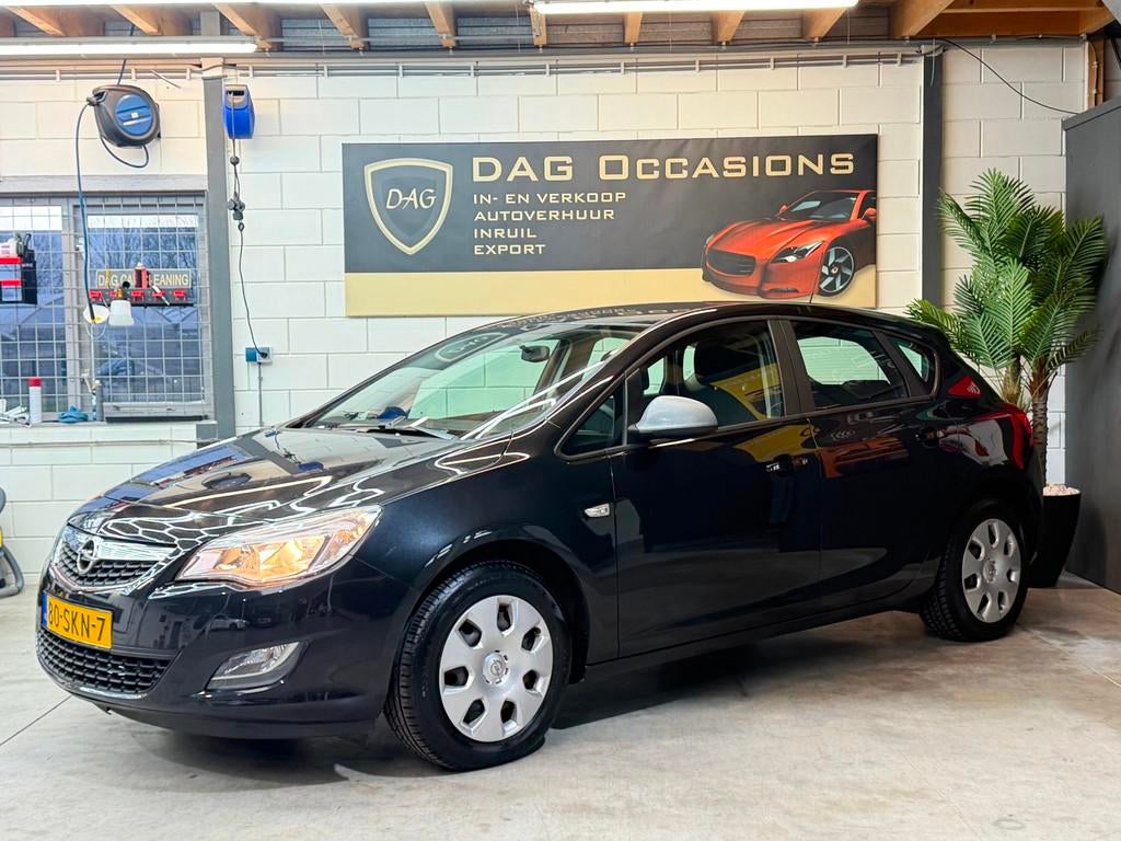 Opel Astra 1.4 Edition CRUISE|TREKHAAK|BLUETOOTH|ELEK RAMEN, Voorwielaandrijving, Euro 5, Gebruikt, 4 cilinders