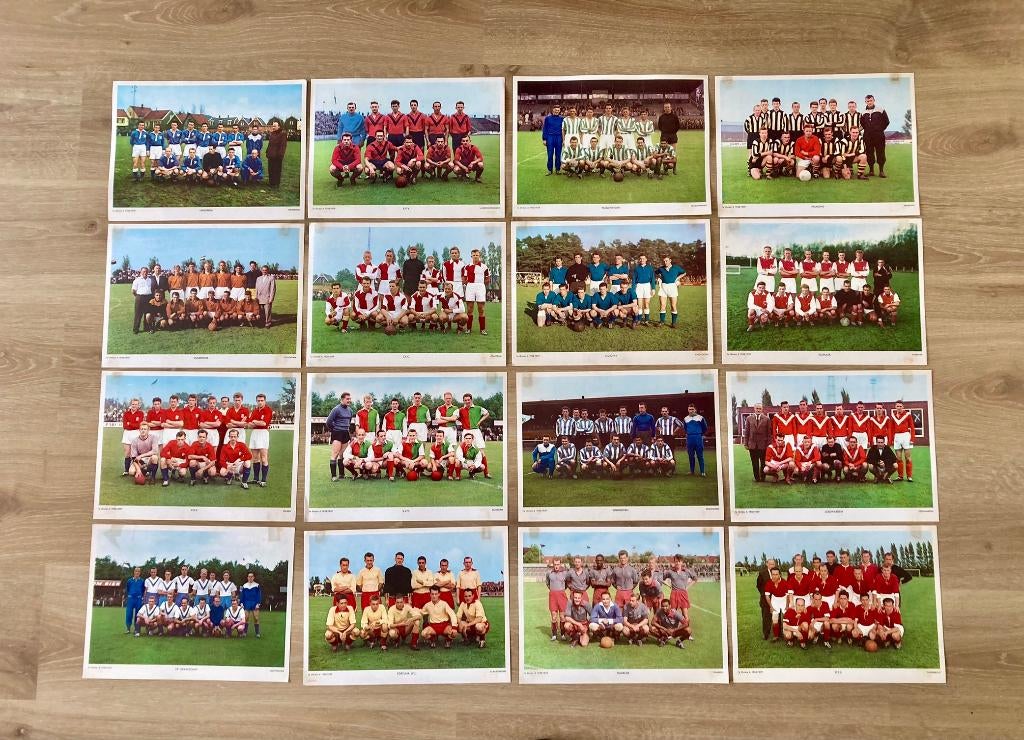16 ESSO Elftal foto’s Eerste Divisie seizoen 1958/59, Verzenden, Gelezen, Plaatjesalbum