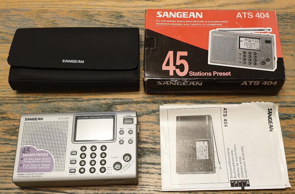 Sangean ATS404 FM/MW/14 SW meter band wereldontvanger., Ophalen of Verzenden, Zo goed als nieuw, Wereldontvanger