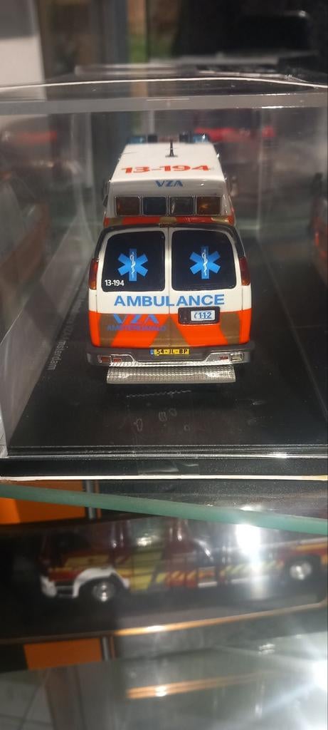 Ambulance schaalmodel 1:43 - Zo goed als nieuw, Ophalen, Zo goed als nieuw, Auto, Overige merken