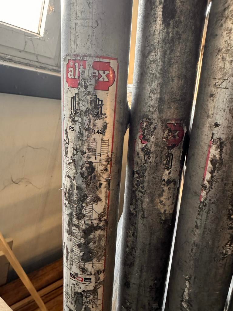 Altrex RS4 opbouwframe 135-28-7 8 stuks, Doe-het-zelf en Verbouw, Steigers, Ophalen, Gebruikt, Rolsteiger of Kamersteiger, 2 tot 5 meter