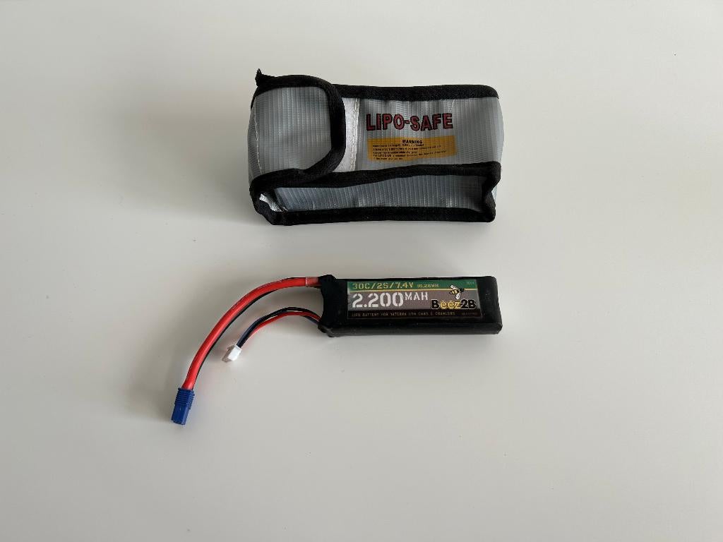 Beez2B 2200mah 30c 2S 7,4v lipo rc auto + lipo bag, Hobby en Vrije tijd, Modelbouw | Radiografisch | Auto's, Ophalen of Verzenden