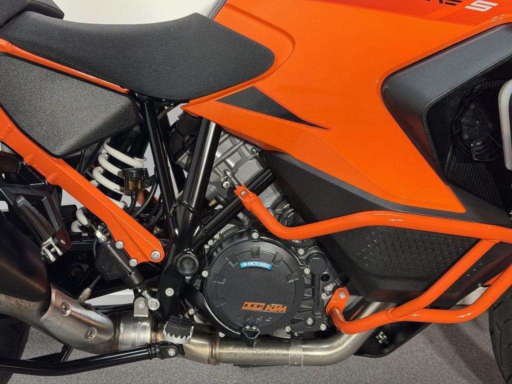 KTM 1290 SUPER ADVENTURE S (bj 2023), 2 cilinders, KTM, Bedrijf, Overig