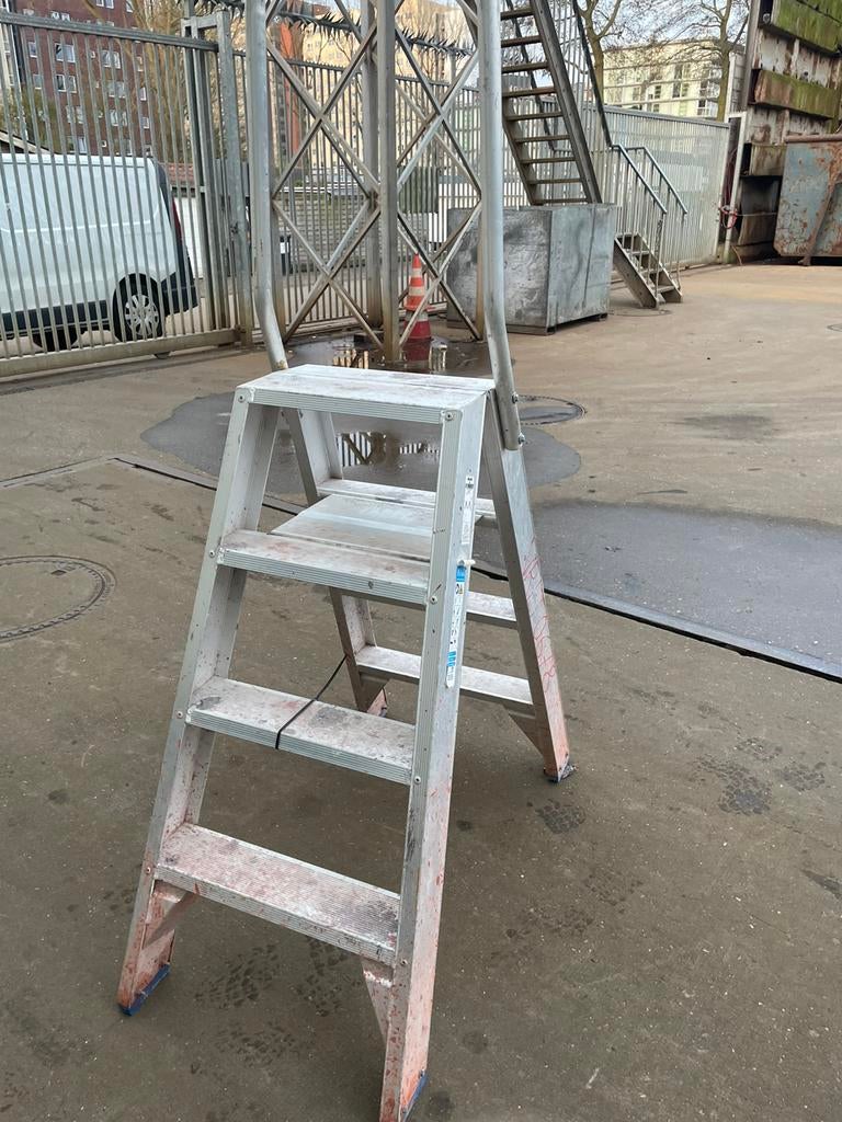 4 trede trap 2 kanten op loopbaar, Ophalen of Verzenden, Zo goed als nieuw, Minder dan 2 meter