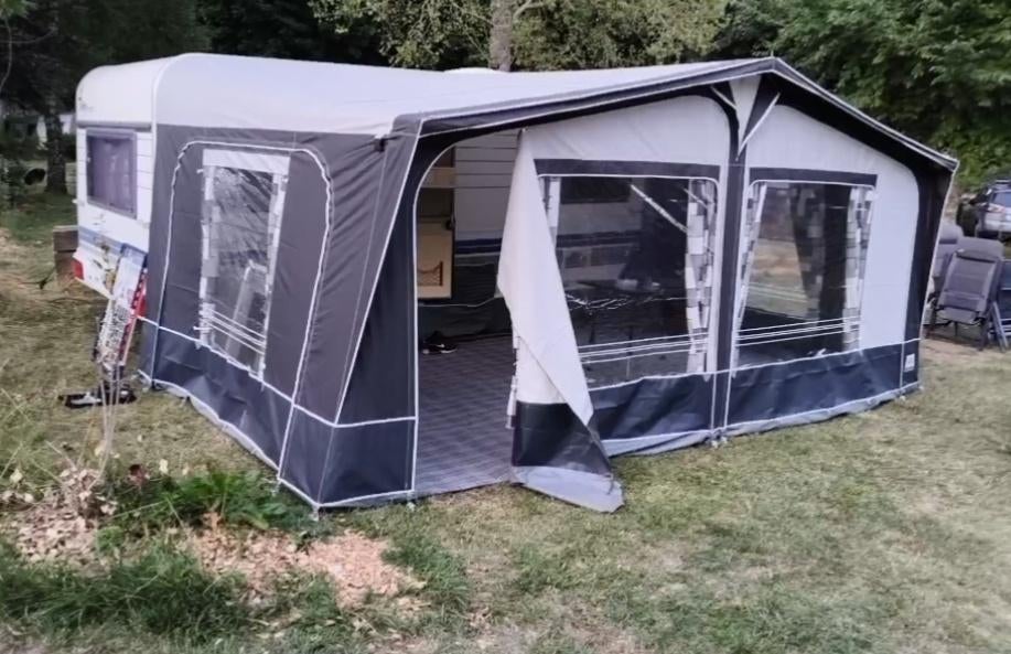 hobby 12 Excellent caravan, bj: 1997, inclusief inventaris, Caravans en Kamperen, Kachel, Rondzit, Hobby, Particulier