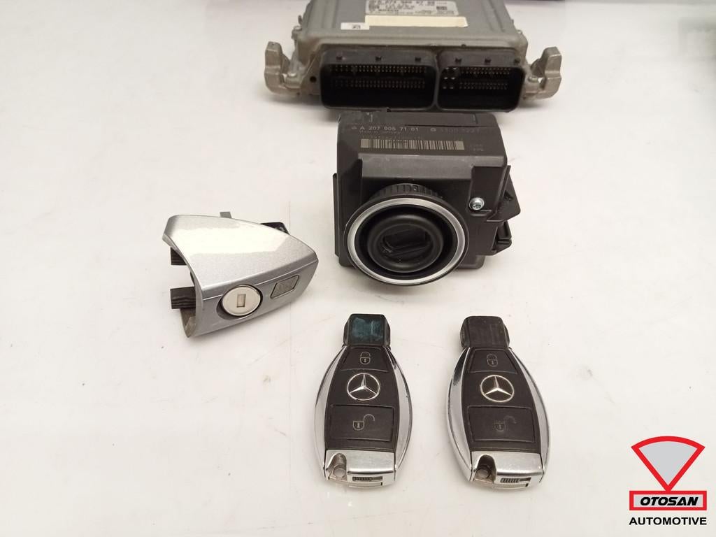 Mercedes C W204 Contactslot Set ECU 2xSleutels A2749000700 A, Gebruikt, Mercedes-Benz AG, Mercedes-Benz, Ophalen of Verzenden