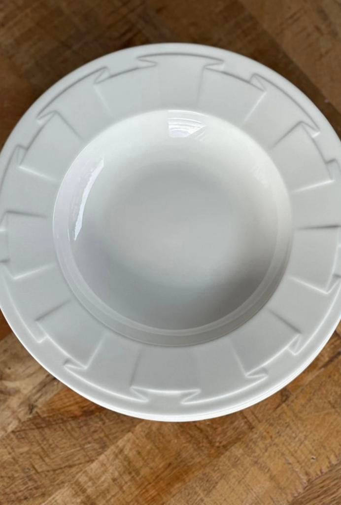 Villeroy & Boch - Avenue white - 6x diep bord, Ophalen of Verzenden, Zo goed als nieuw, Bord(en), Overige stijlen