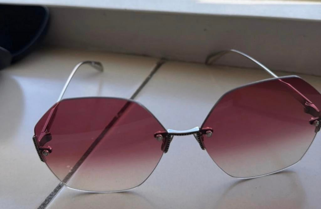 Alexander Mcqueen zonnebril, Ophalen, Zo goed als nieuw, Overige merken