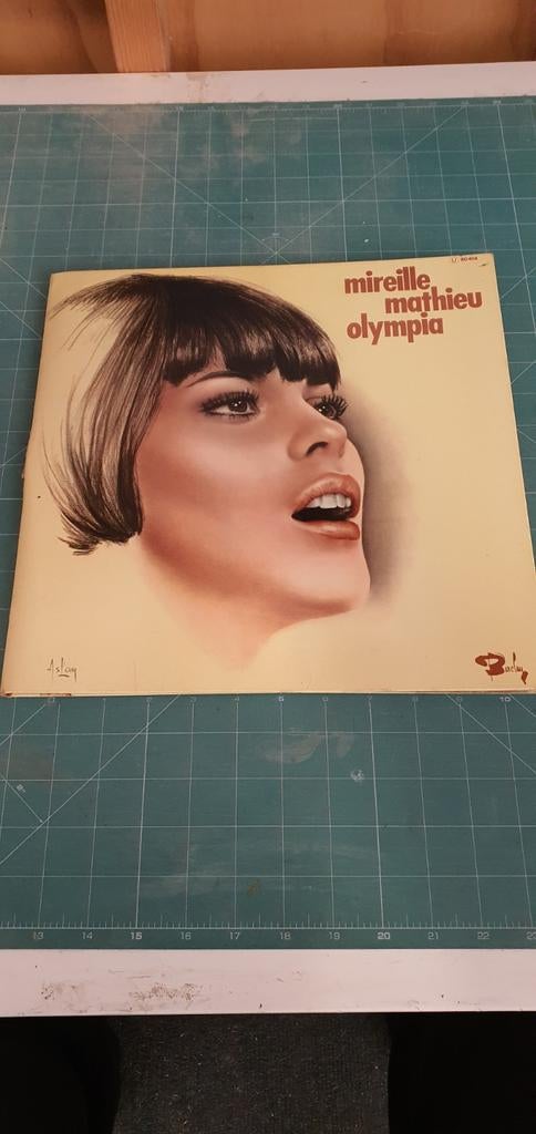 Mireille Mathieu vinyl, Ophalen of Verzenden, Zo goed als nieuw, 12 inch, Aziatisch