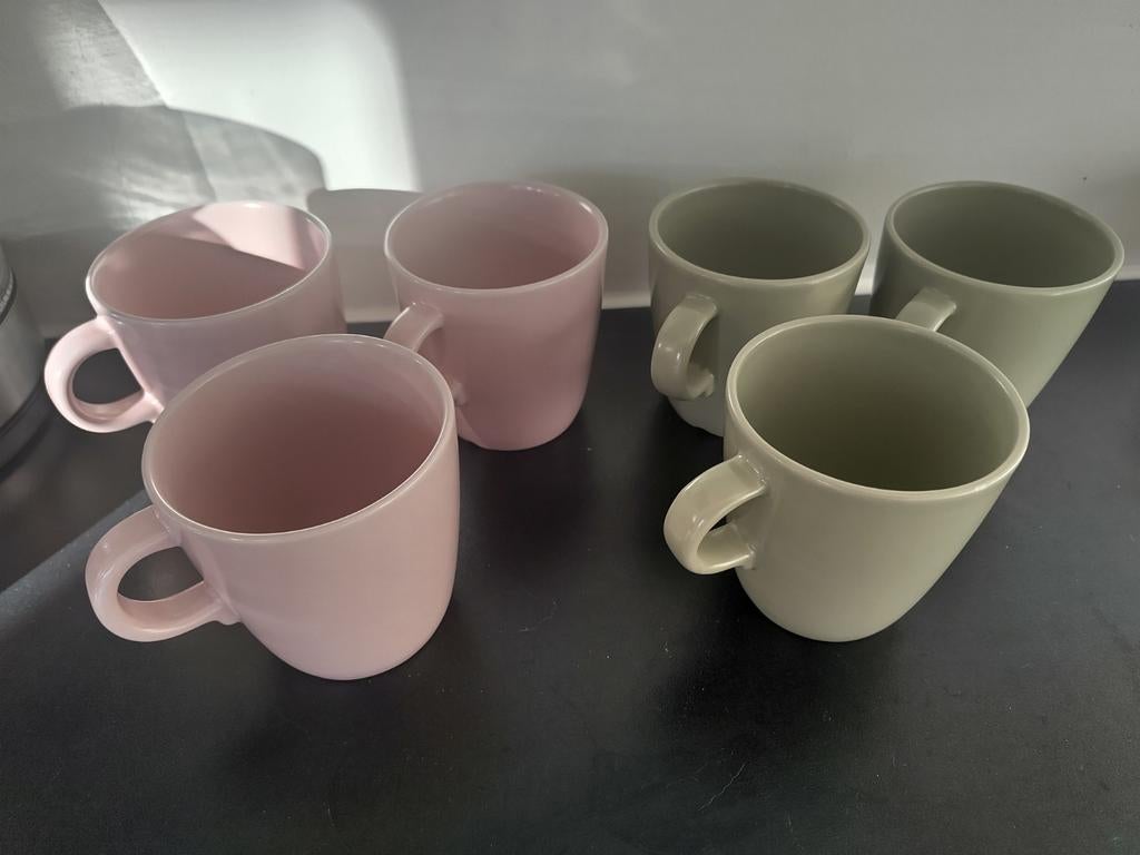 Ikea Färgklar mokken set van 6, mat roze en mat groen, Ophalen, Zo goed als nieuw, Overige stijlen, Kop(pen) en/of Schotel(s)