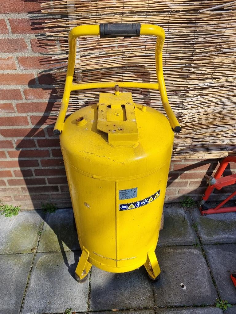 drukvat compressor 100 liter, Doe-het-zelf en Verbouw, Gebruikt, Ophalen of Verzenden, Minder dan 200 liter/min, 6 tot 10 bar