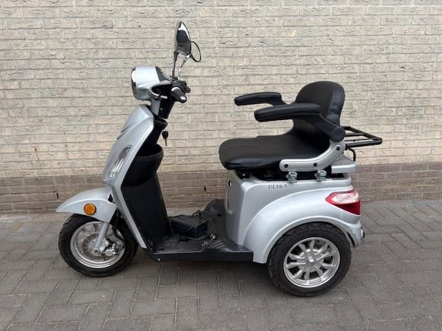 Nova Motors Bendi scootmobiel uit 2025 , als nieuw !, Ophalen, Zo goed als nieuw, 46 km of meer, 10 km/u of minder