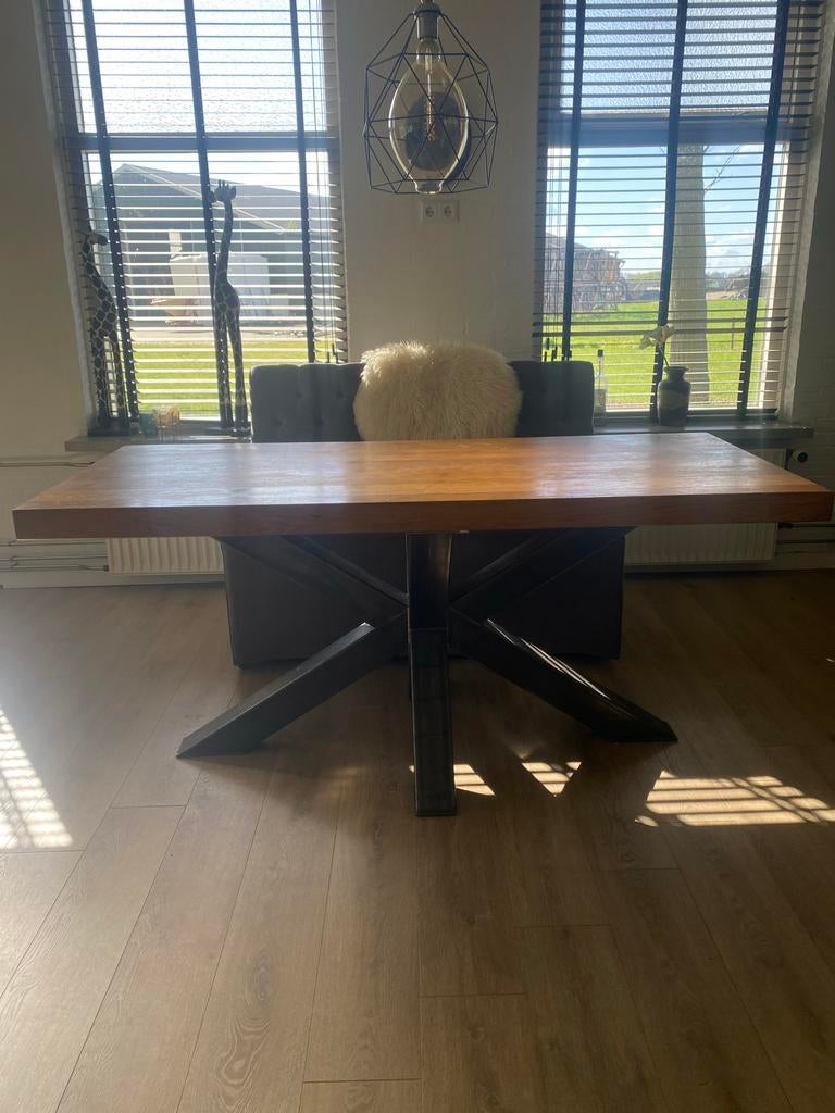 Zware eikenhouten tafel met metalen matrix onderstel, Huis en Inrichting, Tafels | Eettafels, Ophalen, Gebruikt, Eikenhout, 50 tot 100 cm