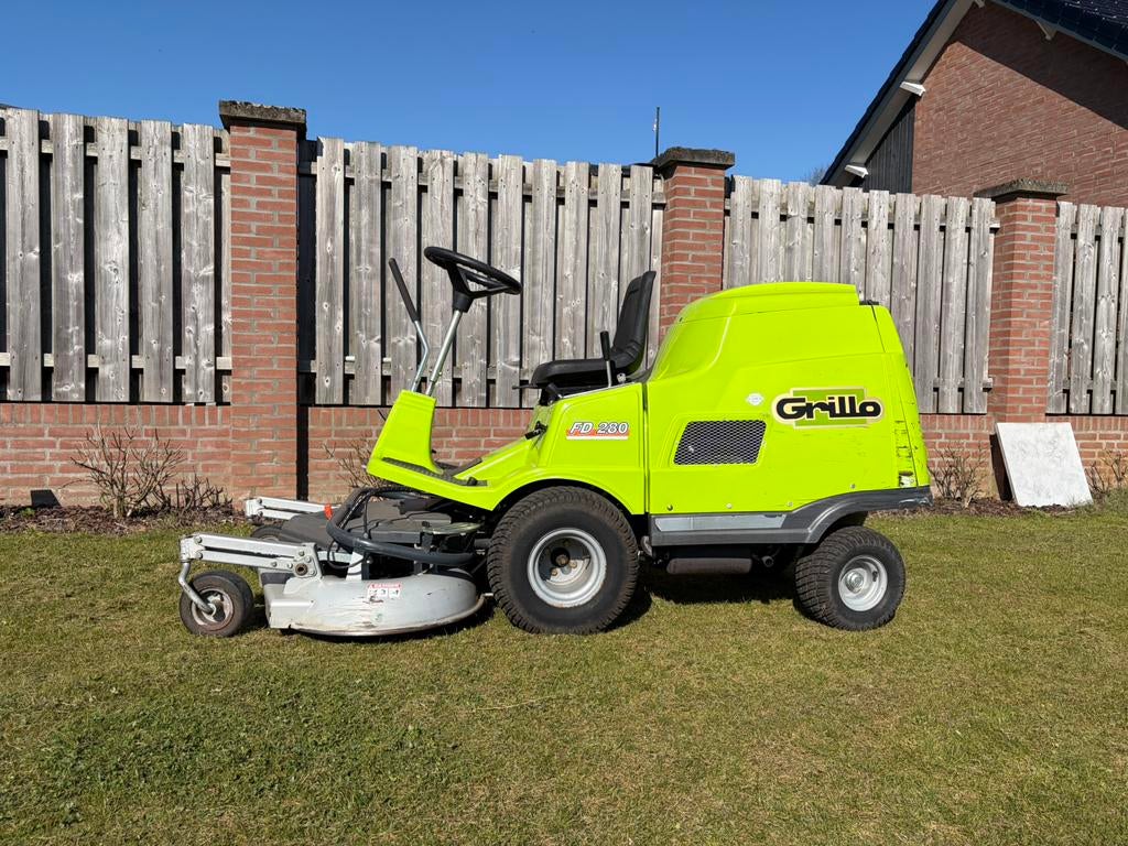 Grillo FD 280 zitmaaier, frontmaaier, super opvanger !!, Tuin en Terras, Zitmaaiers, Ophalen of Verzenden, Gebruikt, Opvangbak