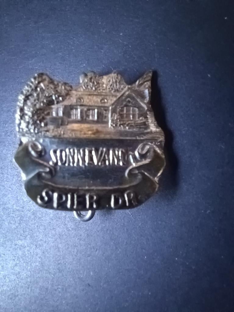 Speldje/ broche Spier (Dr) Sonnevanck, Ophalen, Gebruikt, Overige onderwerpen, Speldje of Pin