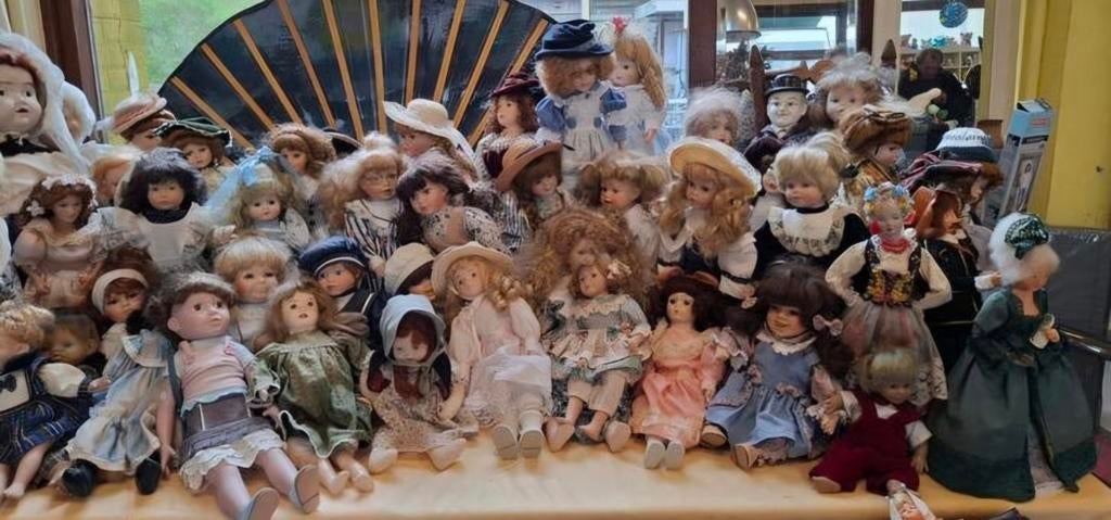 Grote verzameling oude brocante poppen, Verzamelen, Poppen, Ophalen of Verzenden, Gebruikt, Pop