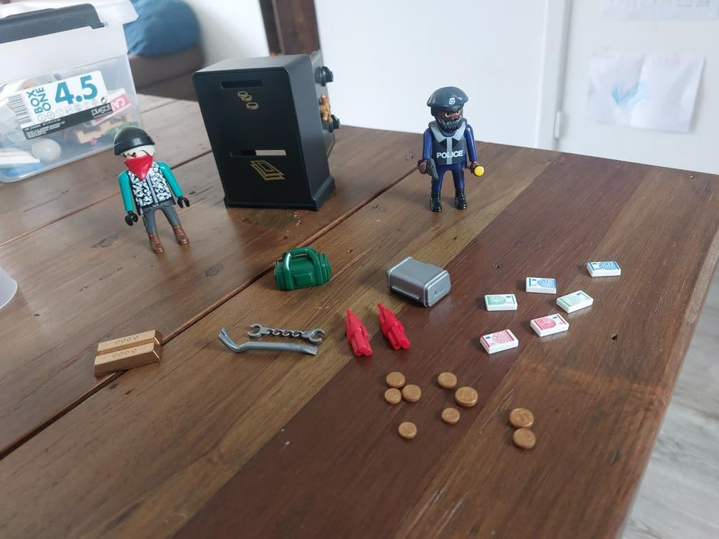 Politie met kluis, Ophalen of Verzenden