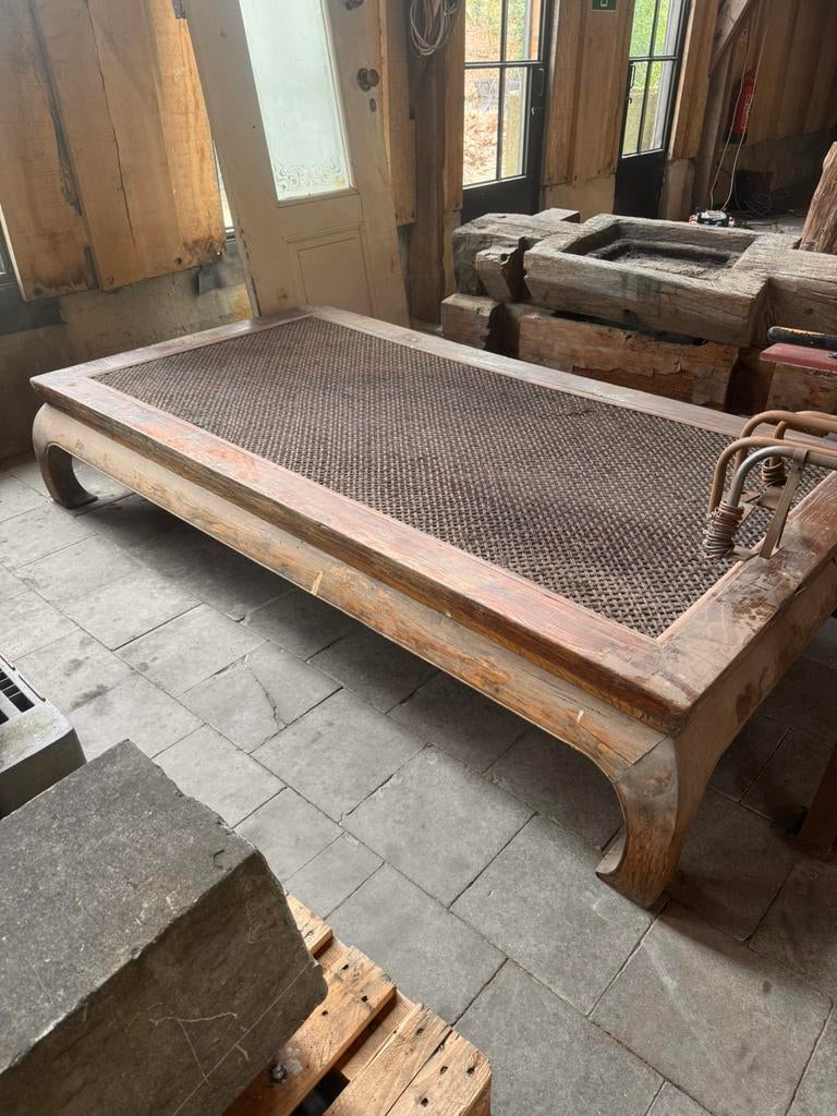 Opium salontafel, Ophalen