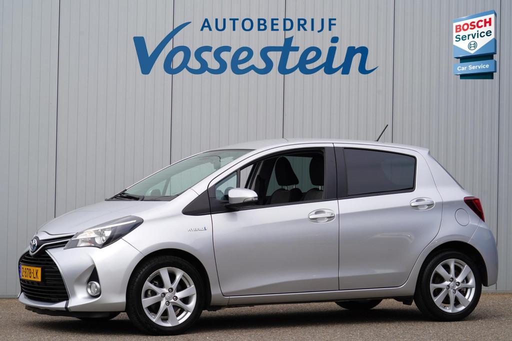 Toyota Yaris 1.5 Hybrid Dynamic / Camera / Navigatie / Priva, Gebruikt, 4 cilinders, 49 €/maand, Bedrijf