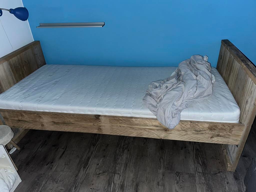 Steiger houten een persoonsbed 210cm lang, Ophalen