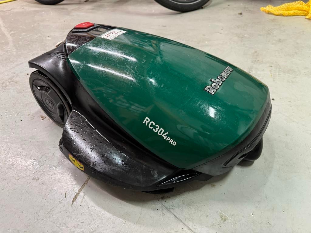 Robomow RC304 Pro Robotmaaier incl huisje - Gebruikt, Ophalen, Gebruikt, 20 tot 25 cm, Bestuurbaar via app