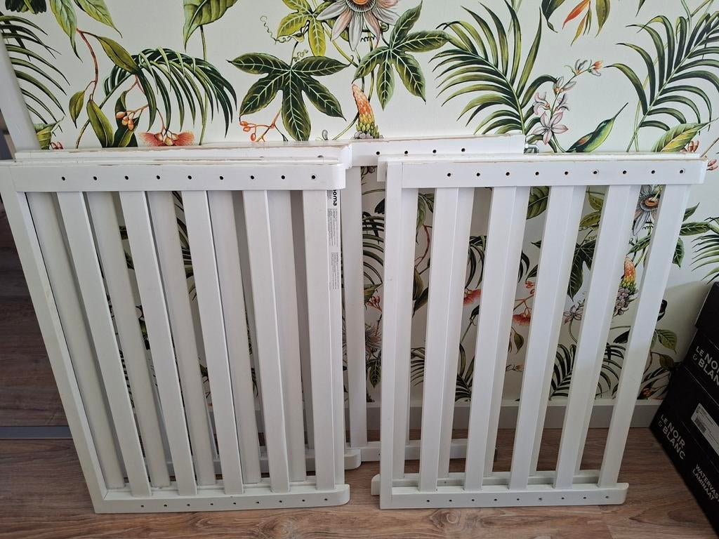 3 wit houten Noma traphekjes, Ophalen, Gebruikt, Schroefhekje, Hout