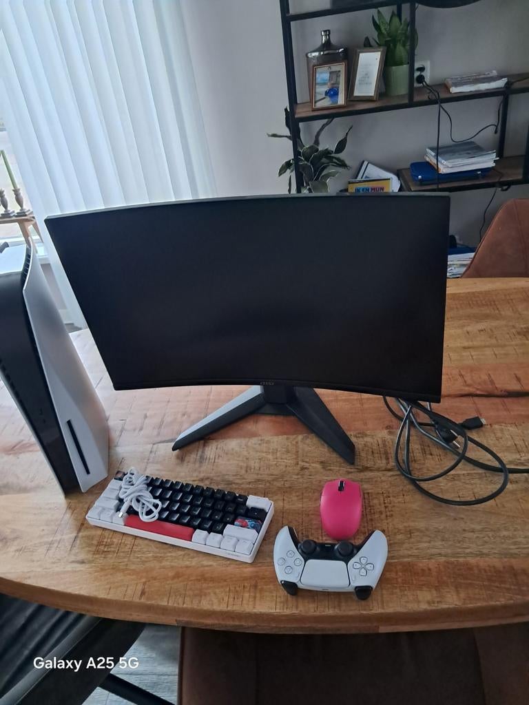MONITOR MSI 180-240 HERTZ+ PLAYSTATION 5 DISC EDITION +KBM, Computers en Software, Monitoren, HDMI, IPS, Curved, Full HD