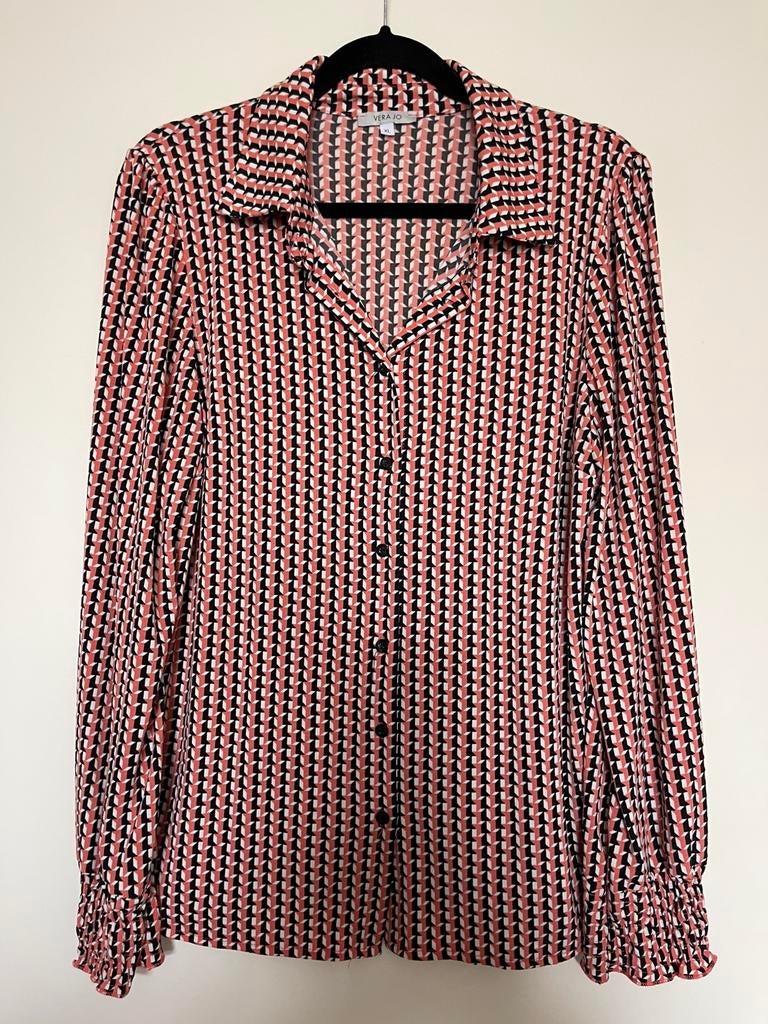 VERA JO  prachtige retro print blouse maat L, Kleding | Dames, Blouses en Tunieken, Ophalen of Verzenden, Zo goed als nieuw, Maat 42/44 (L)