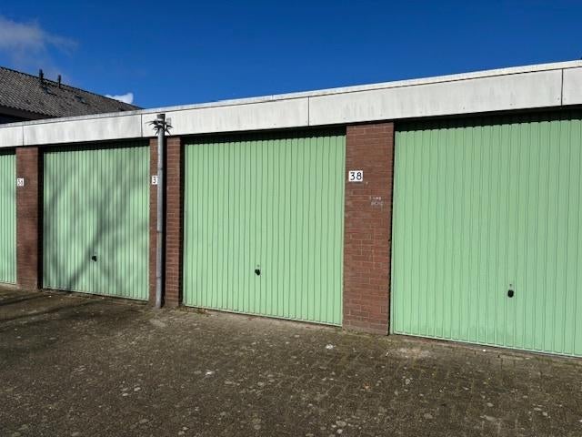 TE HUUR Grote garagebox met ELECTRA, Facet Vastgoed, Info@facetvastgoed.nl, 2723RM