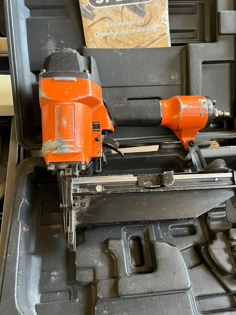 Spero spijker pistool, Ophalen of Verzenden, Gebruikt